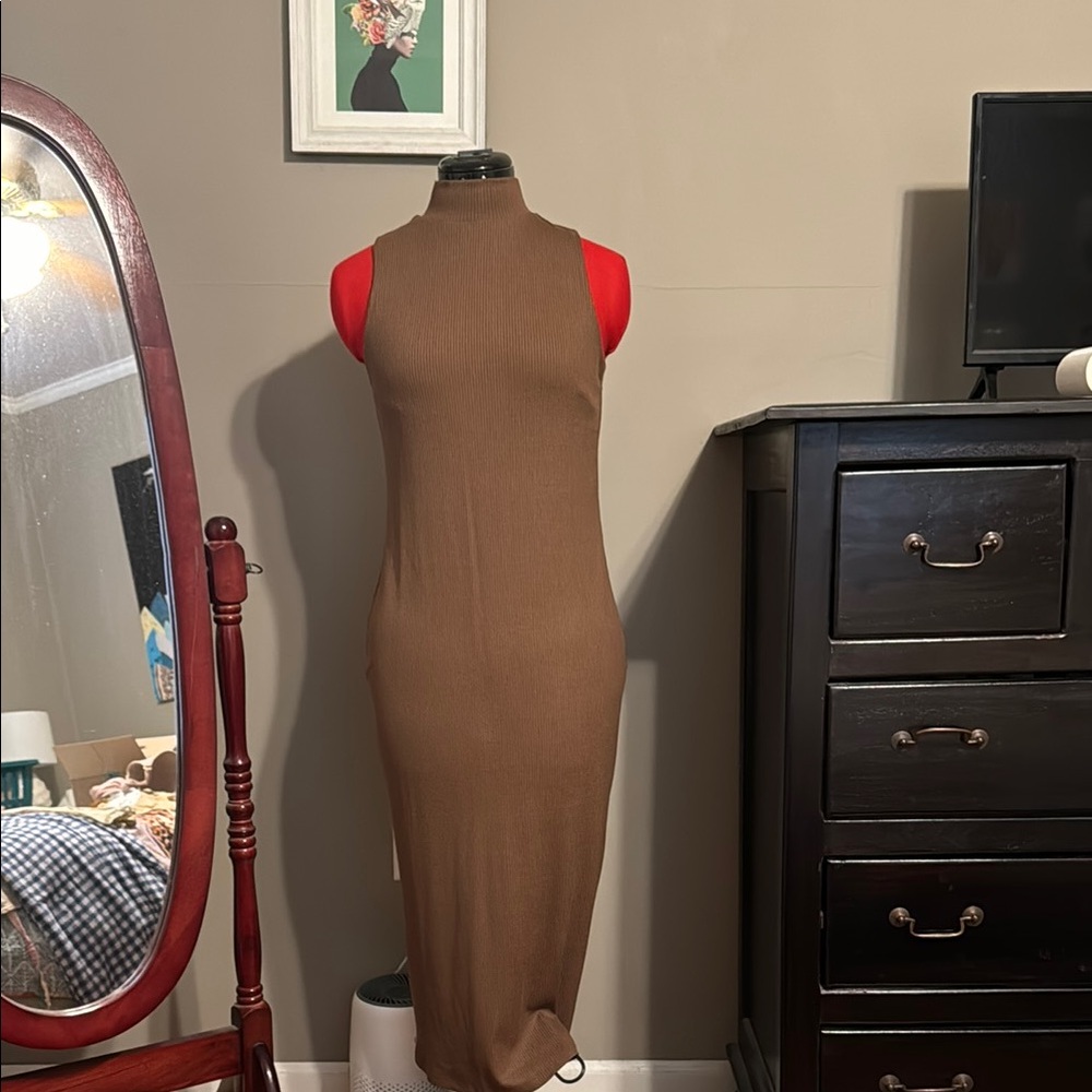 Elegant Brown Sleeveless Dress